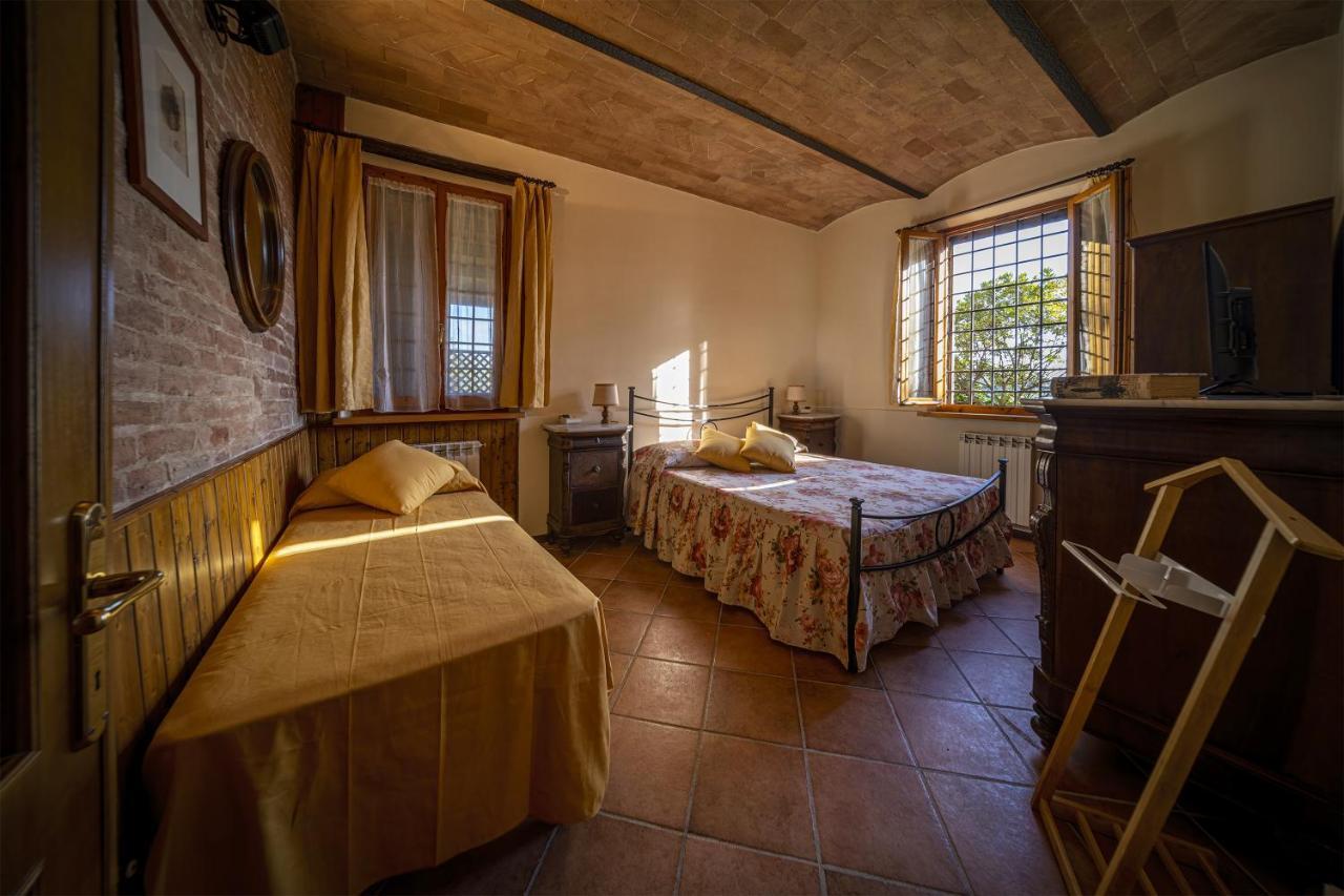La Tavernetta Di Alessia Apartment Сиена Екстериор снимка
